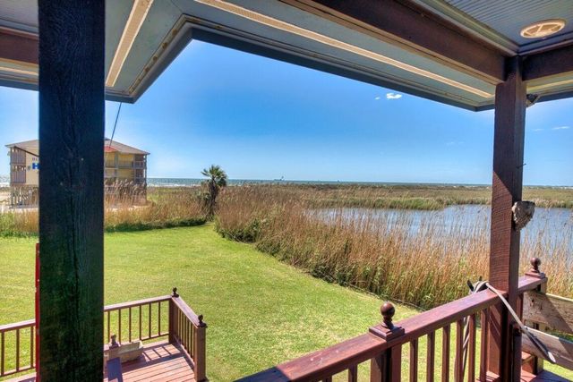 203 Francis Cove, Surfside Beach, TX 77541