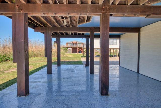 203 Francis Cove, Surfside Beach, TX 77541