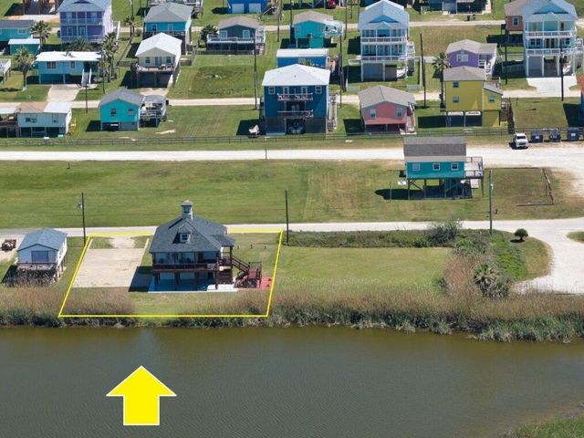 203 Francis Cove, Surfside Beach, TX 77541