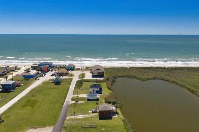 203 Francis Cove, Surfside Beach, TX 77541