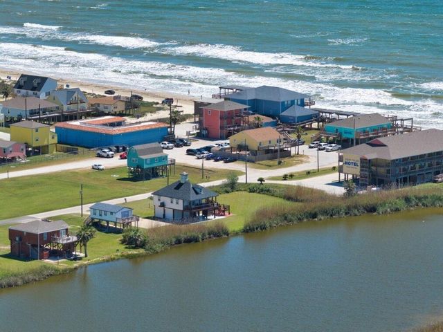 203 Francis Cove, Surfside Beach, TX 77541