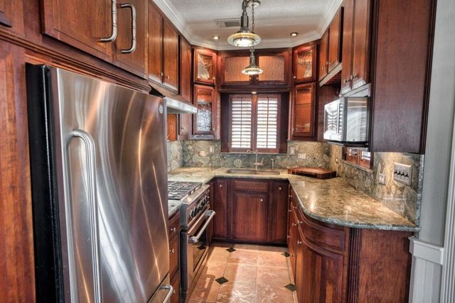 203 Francis Cove, Surfside Beach, TX 77541