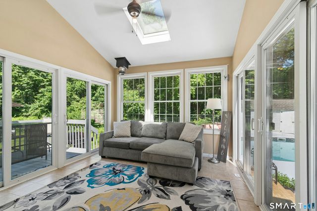 35 Pheasant Lane, Hamden, CT 06518