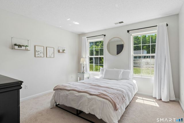35 Pheasant Lane, Hamden, CT 06518