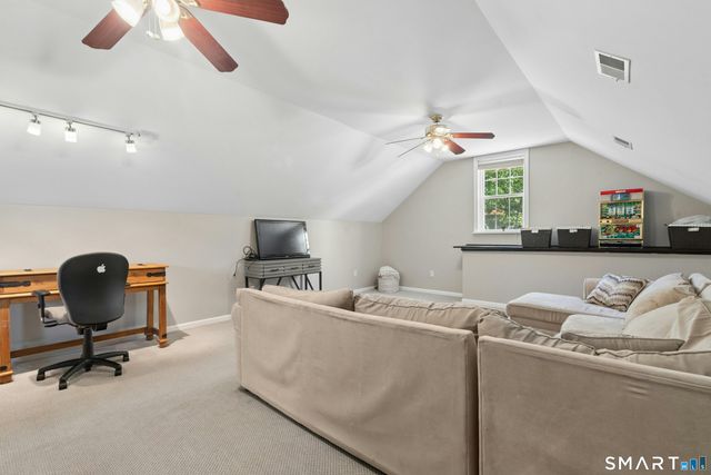 35 Pheasant Lane, Hamden, CT 06518