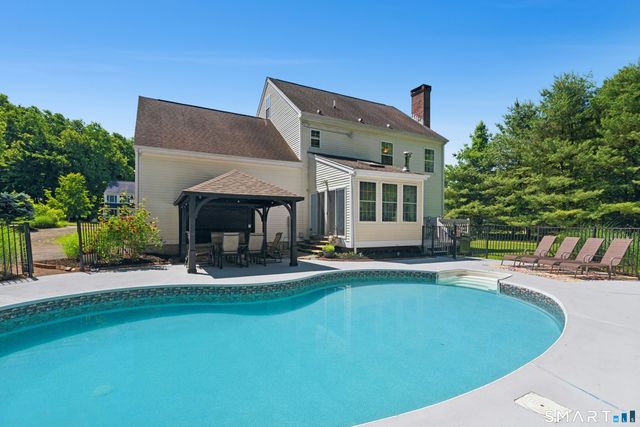 35 Pheasant Lane, Hamden, CT 06518
