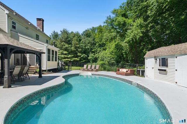 35 Pheasant Lane, Hamden, CT 06518