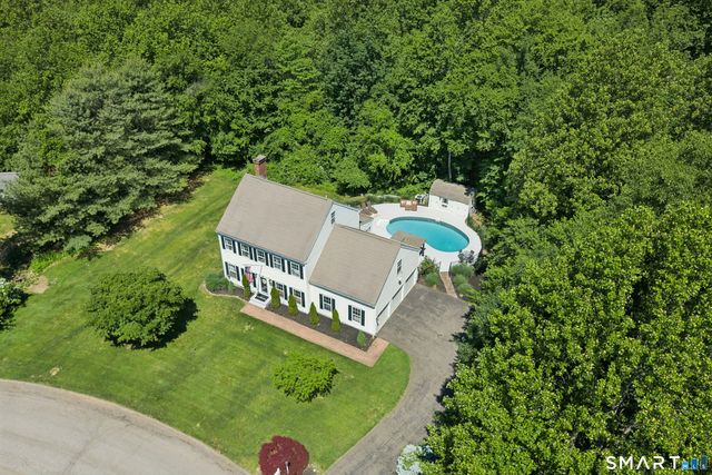 35 Pheasant Lane, Hamden, CT 06518