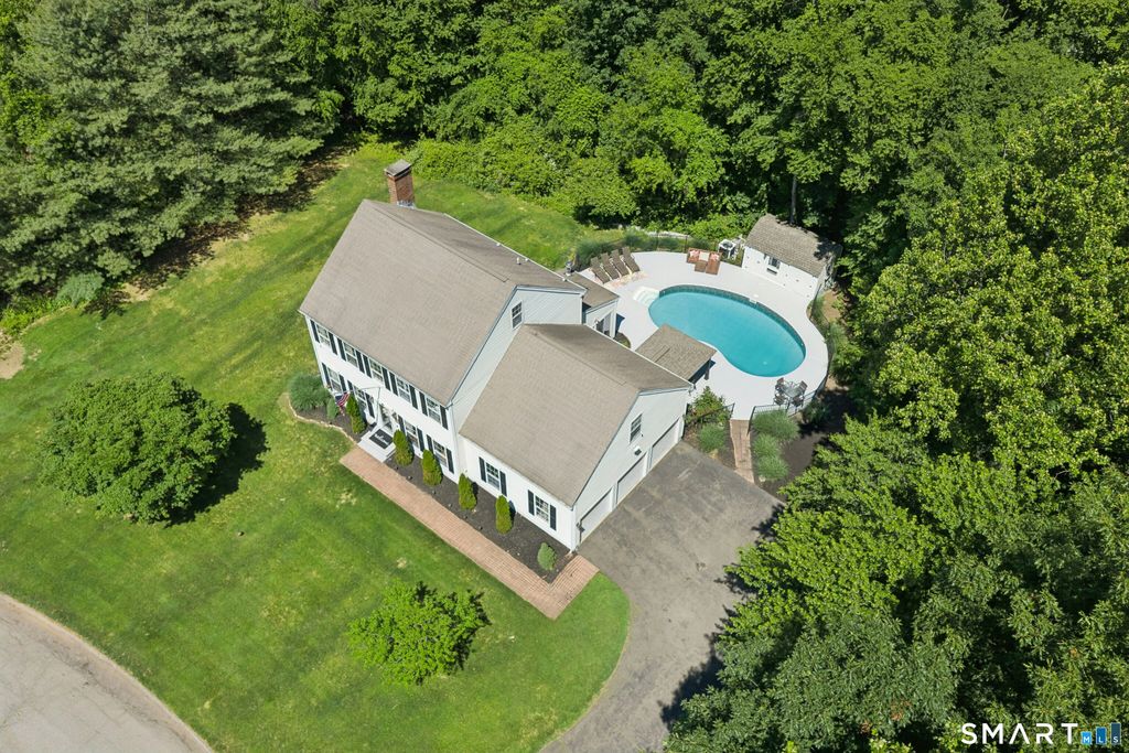 35 Pheasant Lane, Hamden, CT 06518