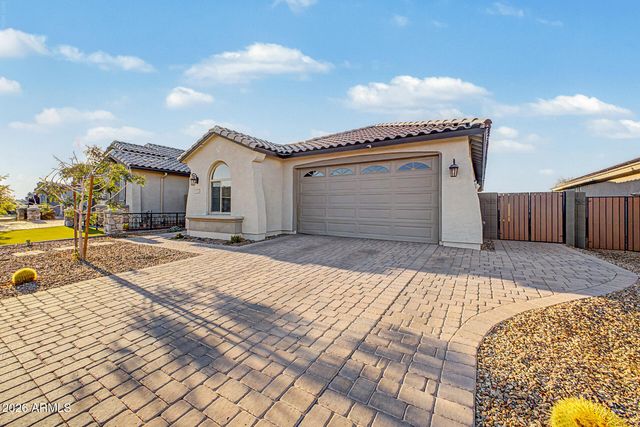 15130 W MORELAND Street, Goodyear, AZ 85338