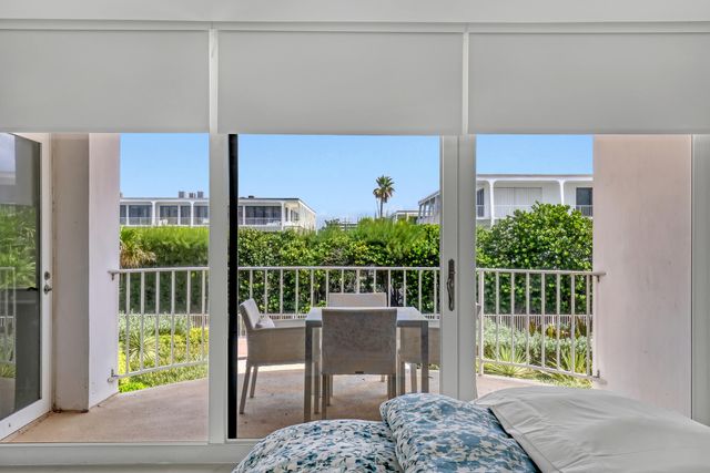 2295 S Ocean Boulevard 321, Palm Beach, FL 33480
