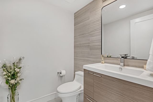 2295 S Ocean Boulevard 321, Palm Beach, FL 33480