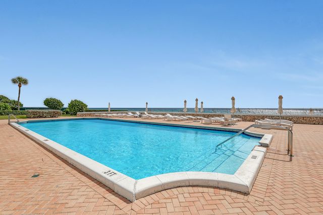 2295 S Ocean Boulevard 321, Palm Beach, FL 33480