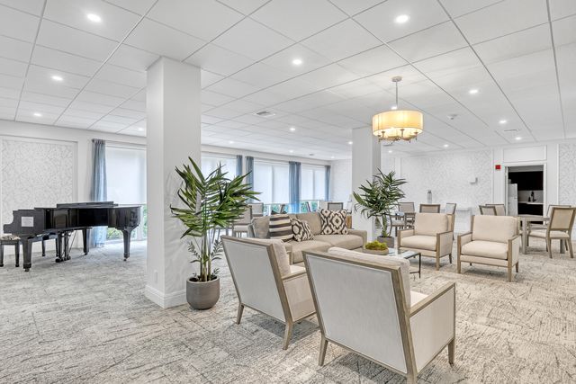 2295 S Ocean Boulevard 321, Palm Beach, FL 33480