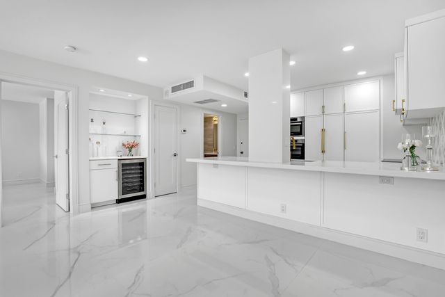 2295 S Ocean Boulevard 321, Palm Beach, FL 33480