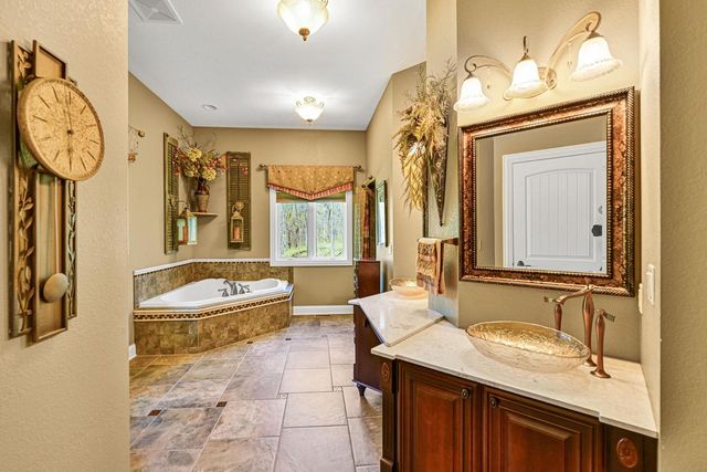 N4161 Kenney LANE, Delavan, WI 53115