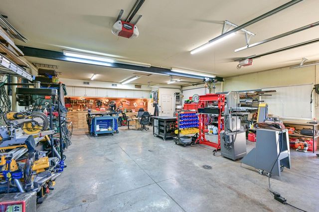 N4161 Kenney LANE, Delavan, WI 53115