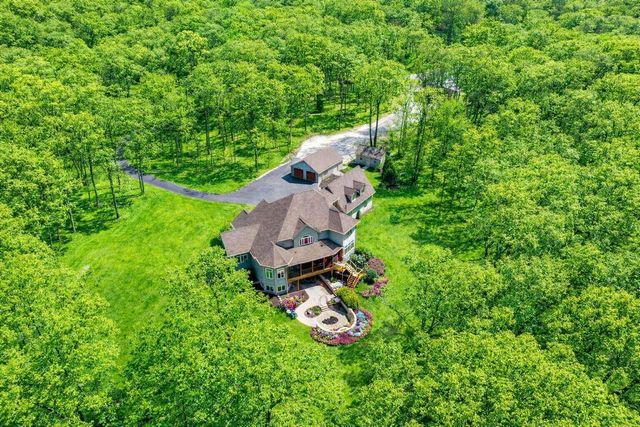N4161 Kenney LANE, Delavan, WI 53115