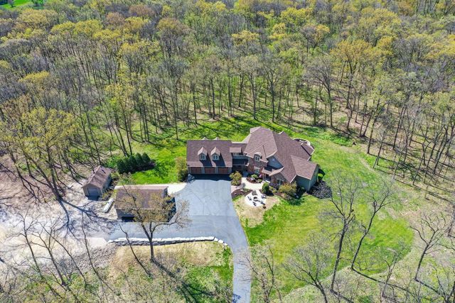 N4161 Kenney LANE, Delavan, WI 53115