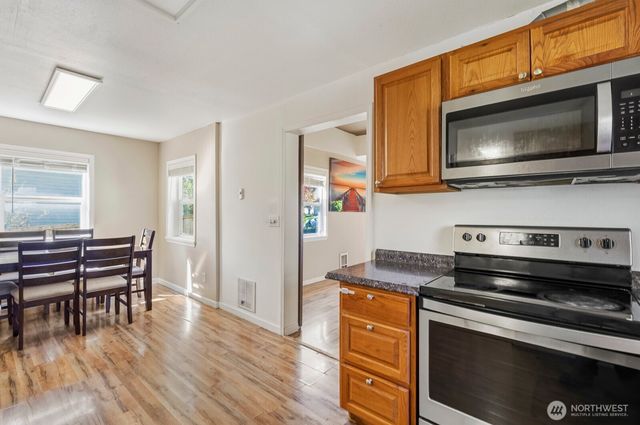 1939 S L Street, Tacoma, WA 98405