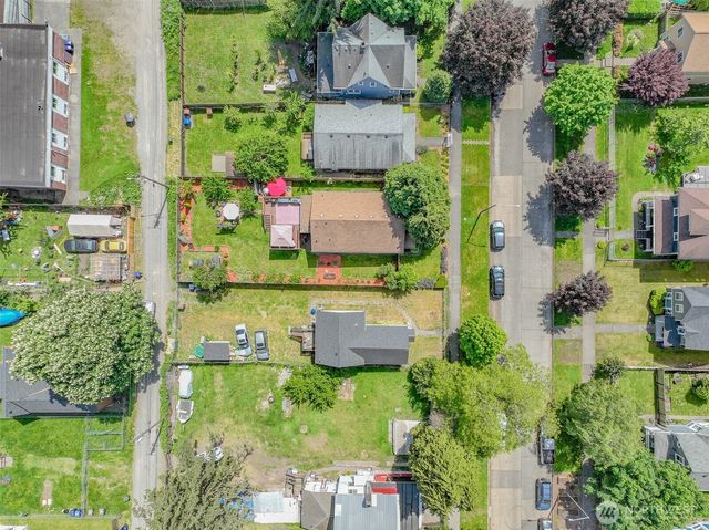 1939 S L Street, Tacoma, WA 98405