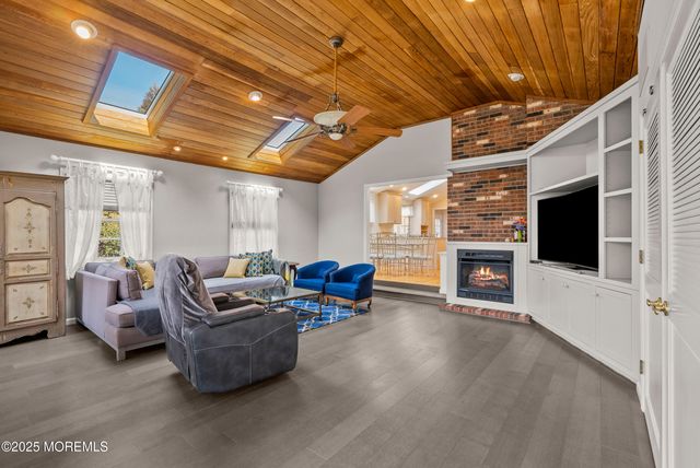 4 Lawrence Avenue, West Long Branch, NJ 07764