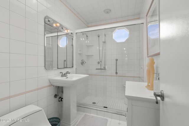 4 Lawrence Avenue, West Long Branch, NJ 07764