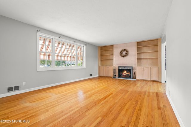 4 Lawrence Avenue, West Long Branch, NJ 07764