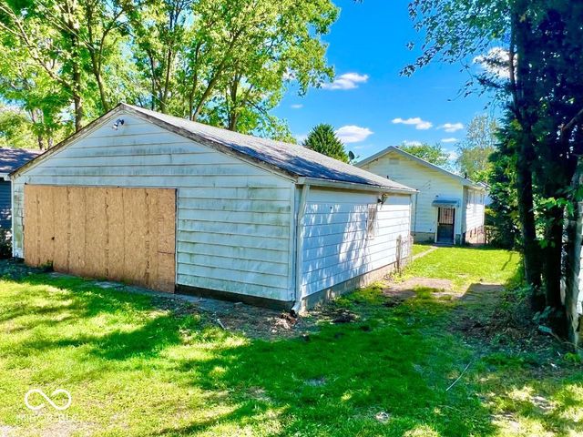5222 E Saint Clair Street, Indianapolis, IN 46219