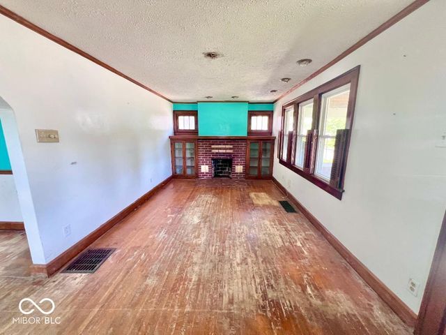 5222 E Saint Clair Street, Indianapolis, IN 46219