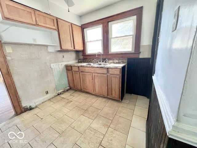 5222 E Saint Clair Street, Indianapolis, IN 46219