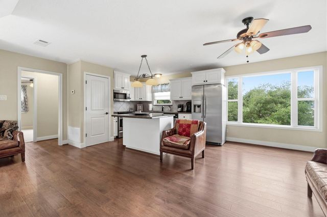259 Memphis Bell Road, Trinity, TX 75862