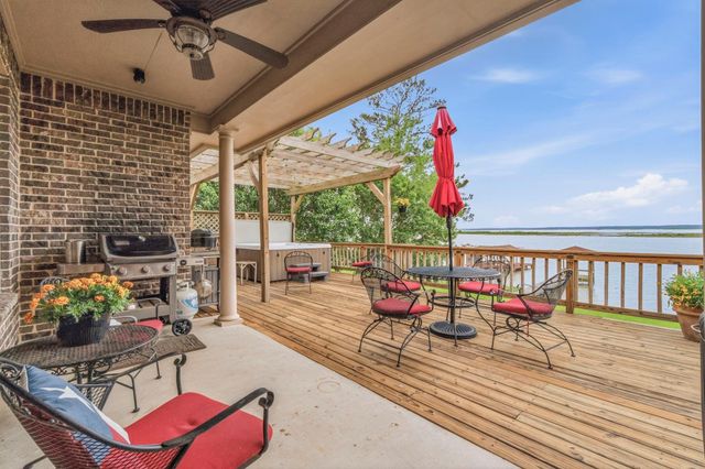 259 Memphis Bell Road, Trinity, TX 75862