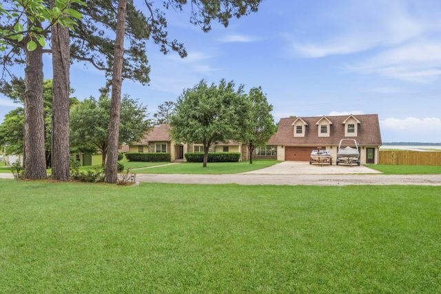 259 Memphis Bell Road, Trinity, TX 75862
