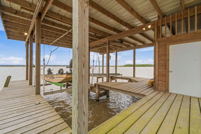 259 Memphis Bell Road, Trinity, TX 75862