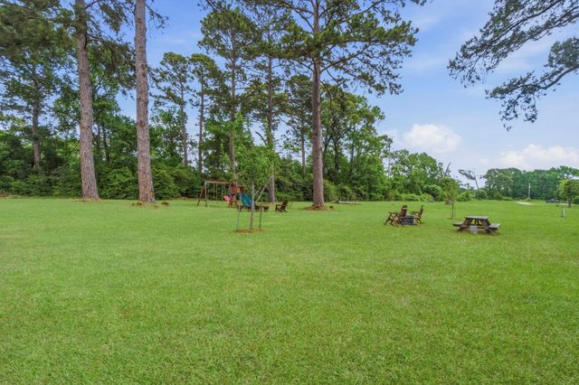 259 Memphis Bell Road, Trinity, TX 75862