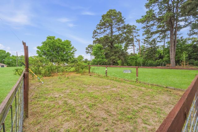 259 Memphis Bell Road, Trinity, TX 75862