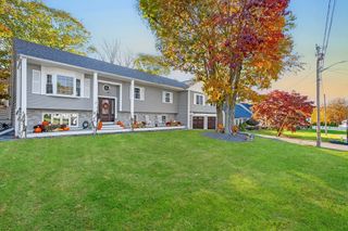 410 Joesph Dr, Fall River, MA 02720