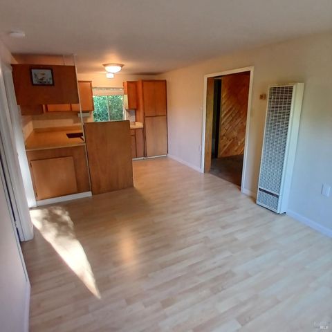 548 Milani Dr, Ukiah, CA 95482