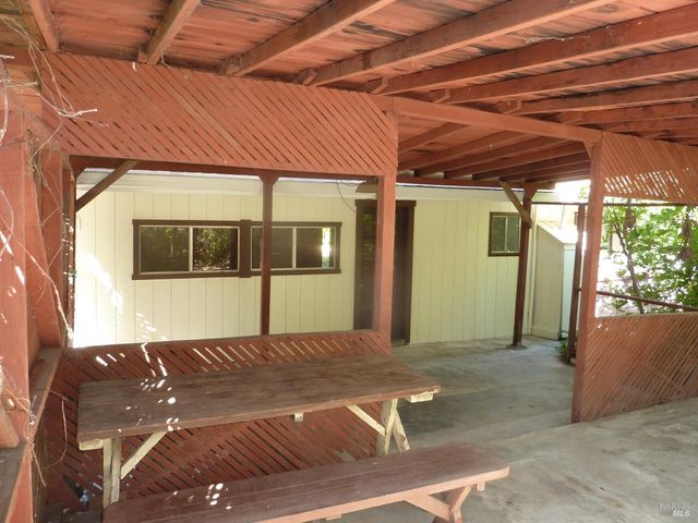 548 Milani Dr, Ukiah, CA 95482