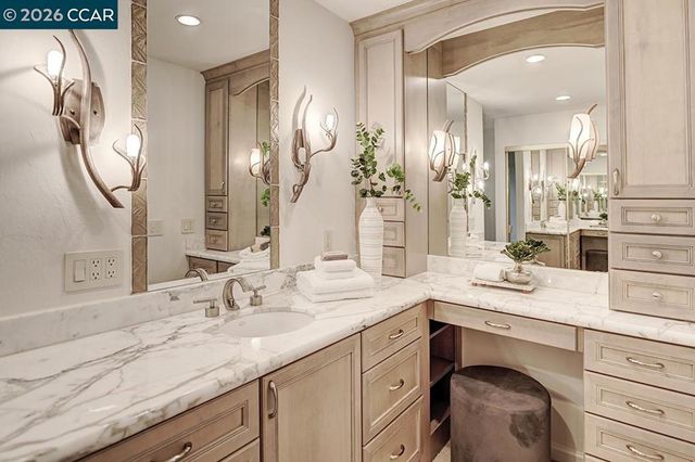 2635 Saklan Indian Dr 3, Walnut Creek, CA 94595