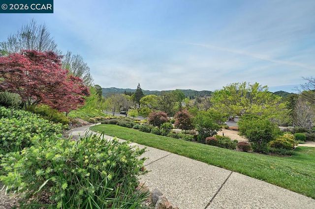 2635 Saklan Indian Dr 3, Walnut Creek, CA 94595