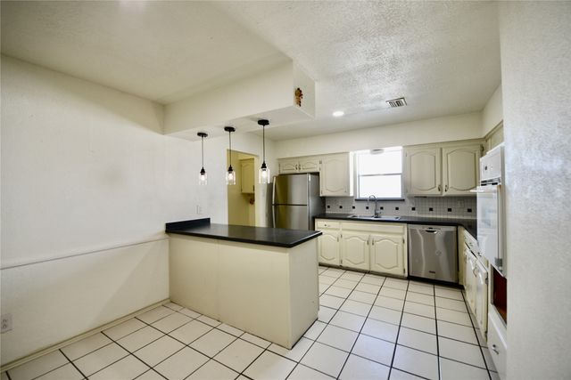 2021 Mill Pond Road, Garland, TX 75044