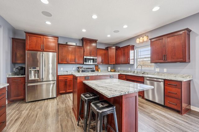 926 Bluff Heights Drive SE, Lonsdale, MN 55046