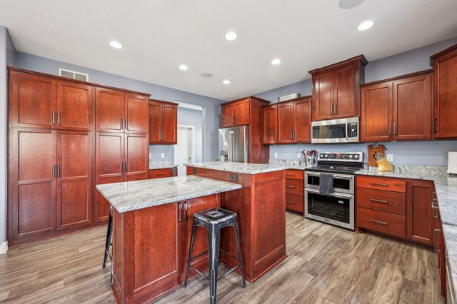 926 Bluff Heights Drive SE, Lonsdale, MN 55046