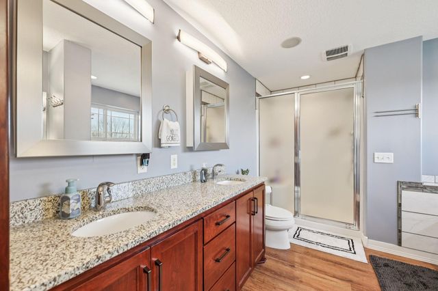 926 Bluff Heights Drive SE, Lonsdale, MN 55046