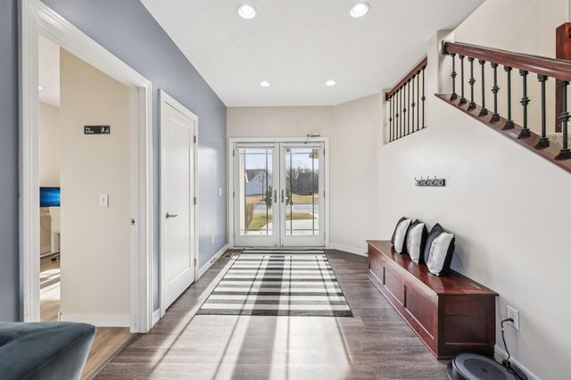 926 Bluff Heights Drive SE, Lonsdale, MN 55046