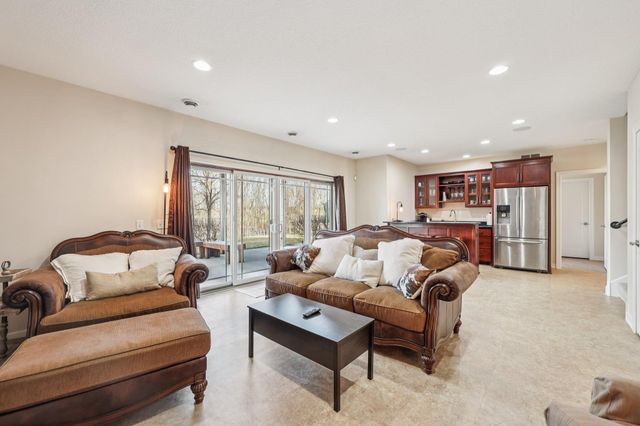 926 Bluff Heights Drive SE, Lonsdale, MN 55046