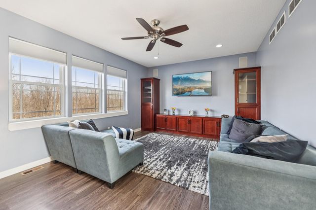 926 Bluff Heights Drive SE, Lonsdale, MN 55046