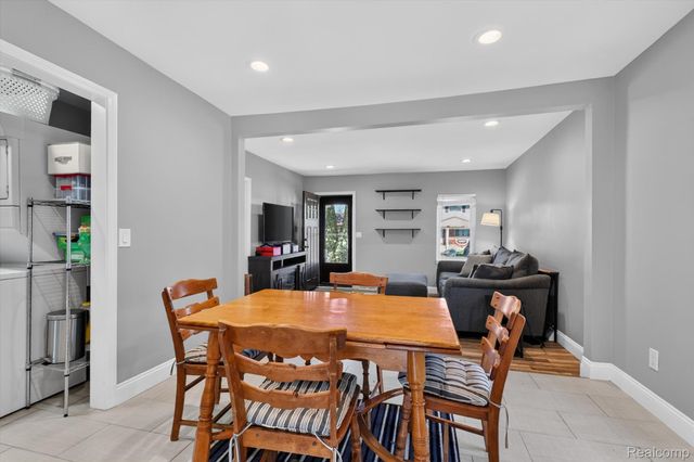 1446 Norris Street, Westland, MI 48186